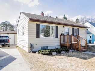 1507 4th St S, Moorhead, MN 56560