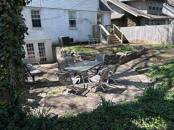 3rd image of 108 Hubbell Dr
