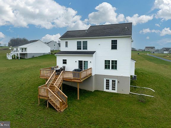 3rd image of 342 Century Oak Dr