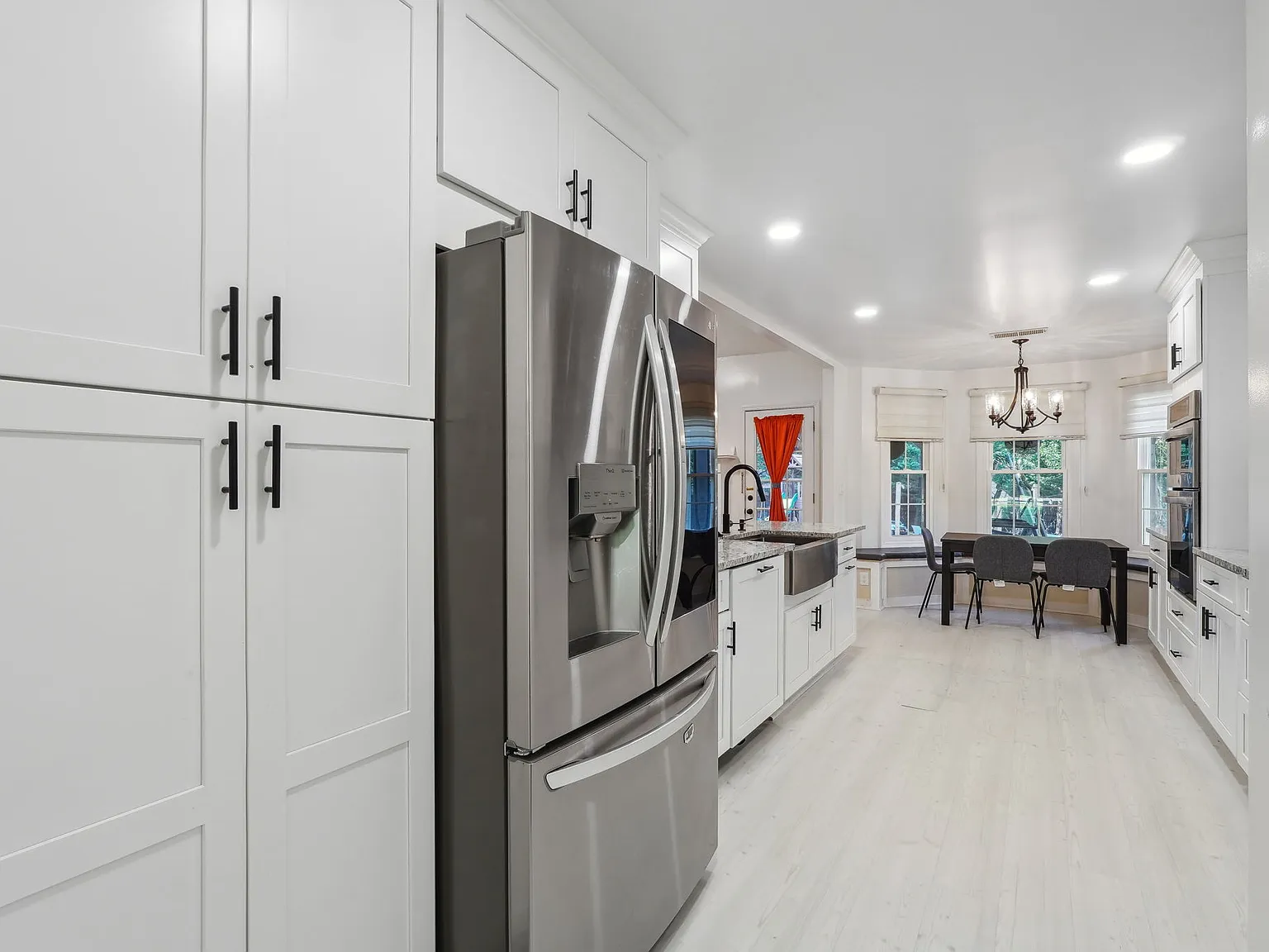 3 bed, 2.5 bath, 2023 sqft, $2,850 — Photo 2