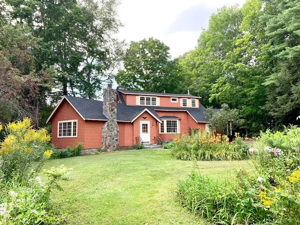 43 White Oaks Rd, Laconia, NH 03246