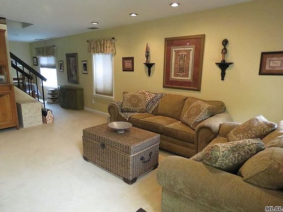 2nd image of 374 Clubhouse Ct