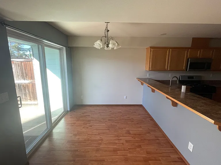 155 NE Melrose Dr — Photo 9