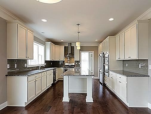 2nd image of 5548 Seney Cir