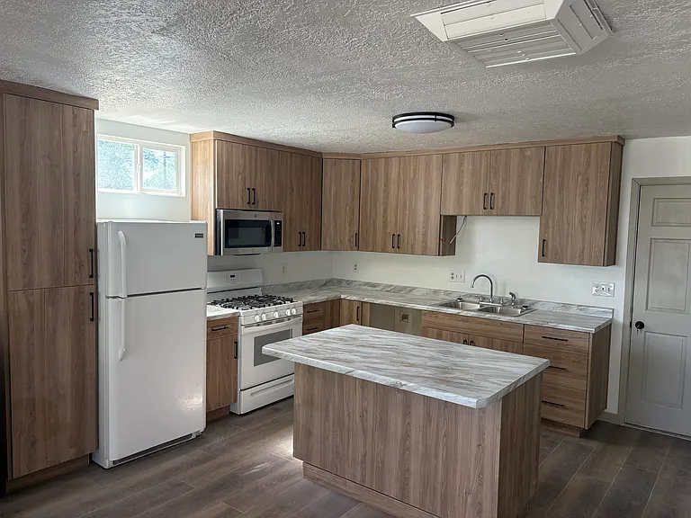 5308 Evans St — Photo 8