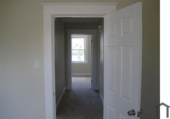 5th image of 4633 Asbury Ave #0