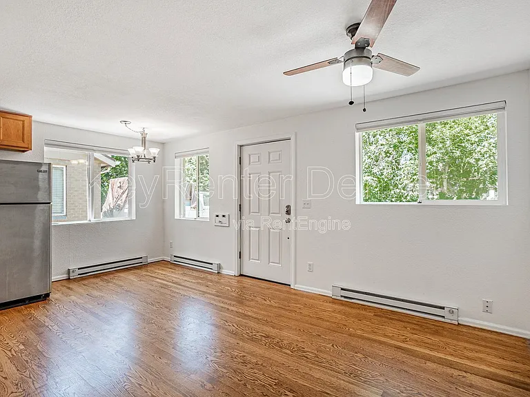 3713 Wolff St — Photo 3