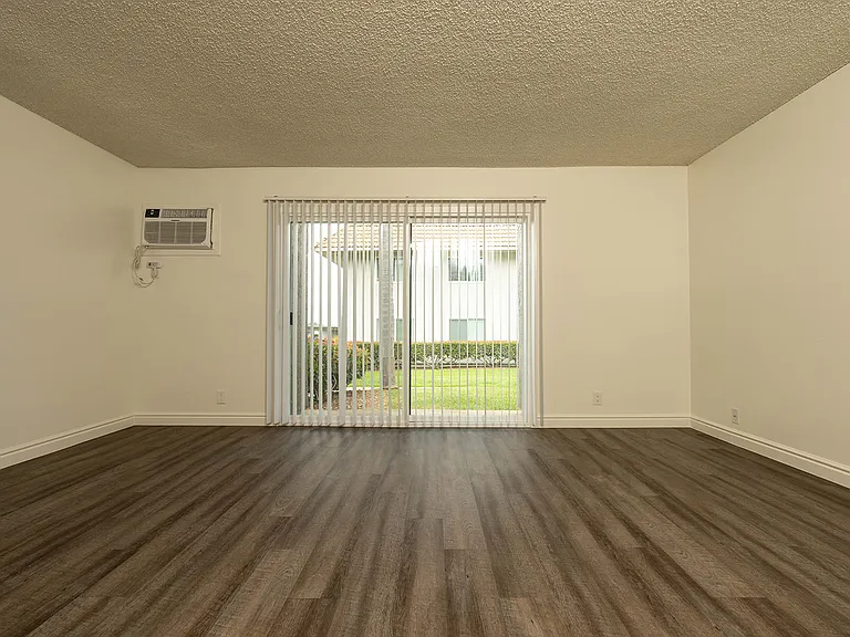 1245 Palomar Pl #86 — Photo 3