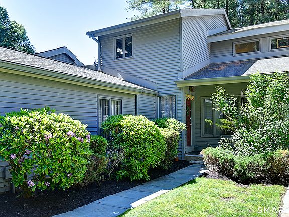 3rd image of 6 Spyglass Drive #6