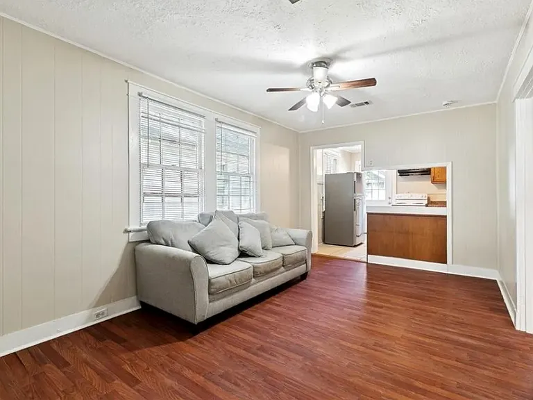 7535 Willow St — Photo 3