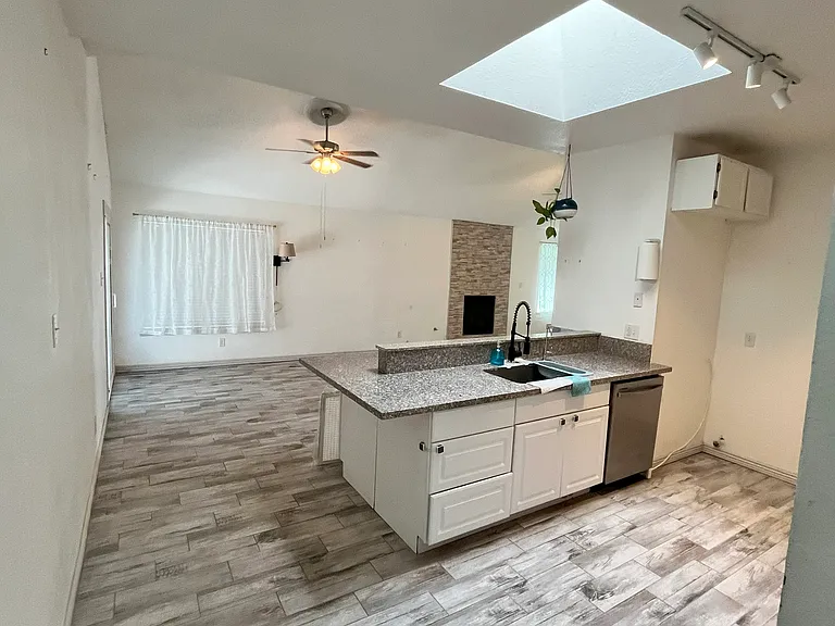 5412 Mickey Mantle Ave — Photo 10