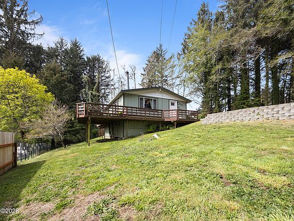 2nd image of 2506 NE 36th Dr