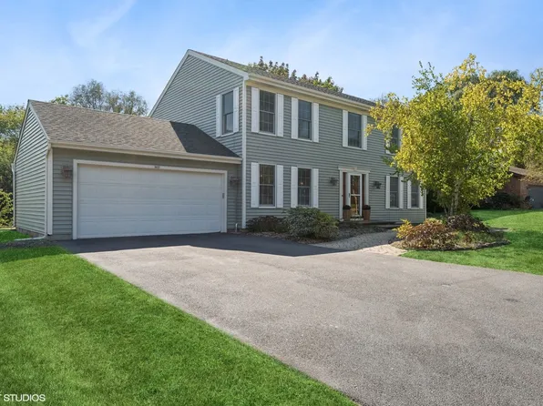 5021 Adele Dr, Gurnee, IL 60031