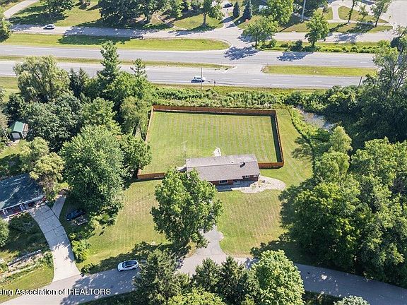 4th image of 3687 Josephine Ln