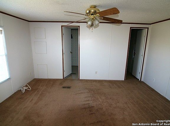 4th image of 209 S County Road 5601