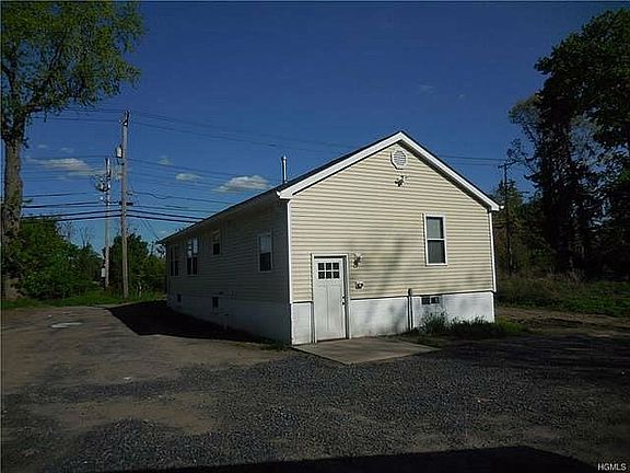 4th image of 38 Windsor Hwy