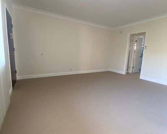 2nd image of 422 S Maple Dr APT 6