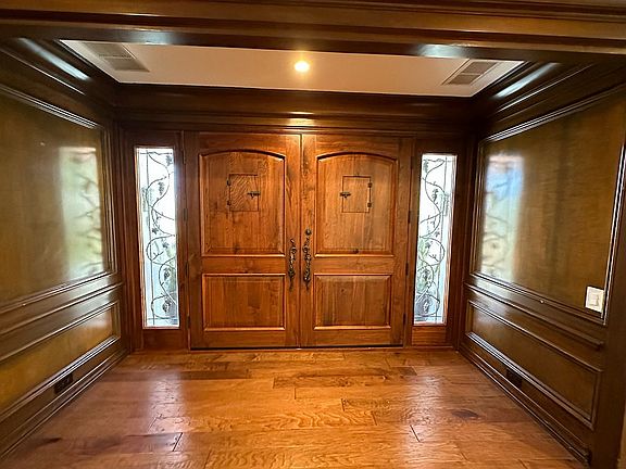 2nd image of 5346 Marlborough Dr