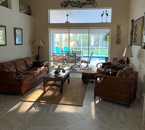 4th image of 430 Rotonda Cir