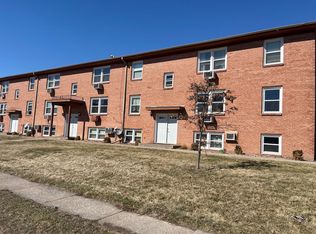 431 34th Ave #11, East Moline, IL 61244