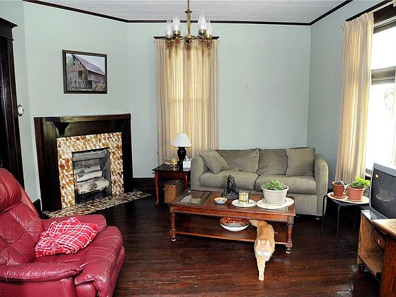 3rd image of 302 N 5th St
