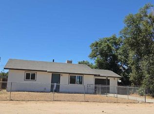 16245 Pine St, Hesperia, CA 92345