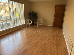 1726 Broadway St APT B10, Galveston, TX 77550