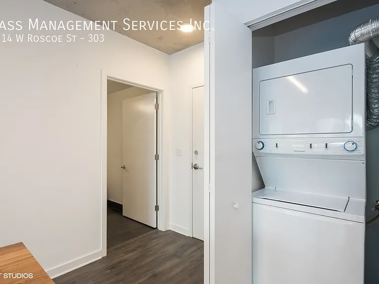 Centrum Lakeview — Photo 19