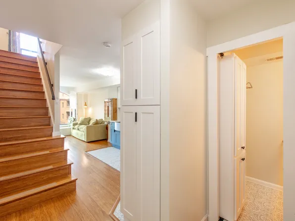 1029 N Stuart St APT 513, Arlington, VA 22201