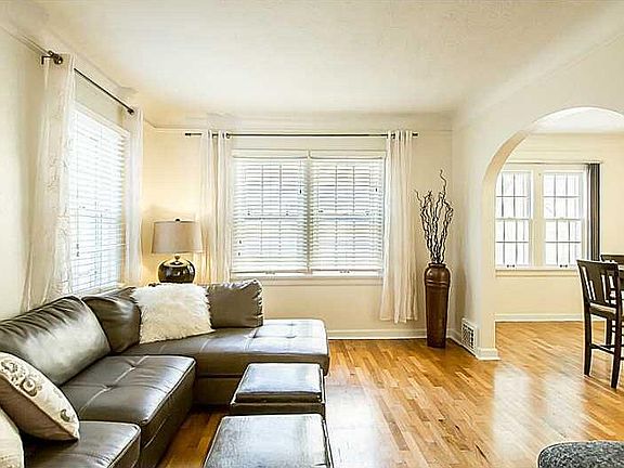 3rd image of 534 Alderson Ave