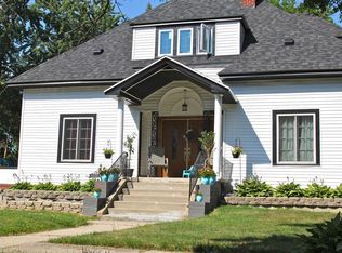 1001 Woodside Dr, Flint, MI 48503