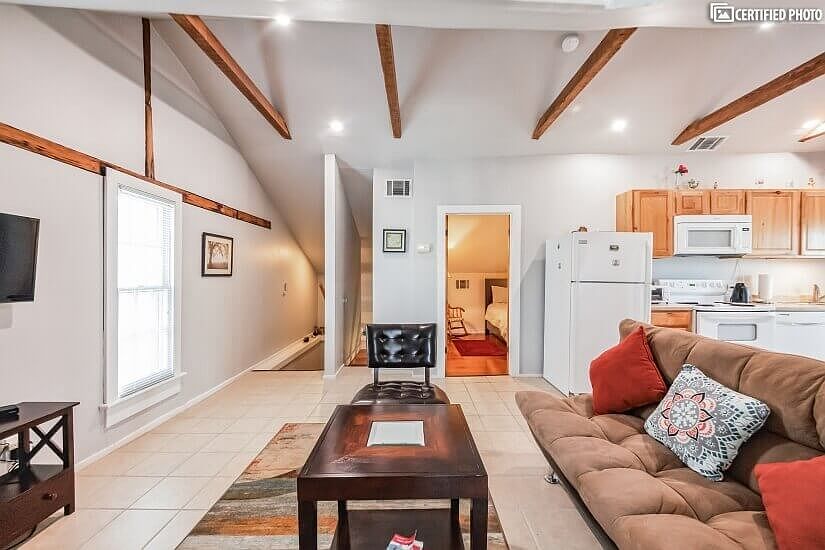 CHBO furnished rental in New Orleans The Marigny