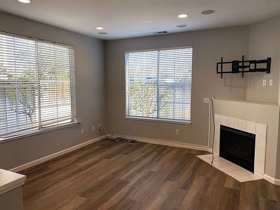 2nd image of 314 Ballymore Cir