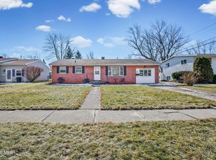 245 Edinborough Dr, Findlay, OH 45840