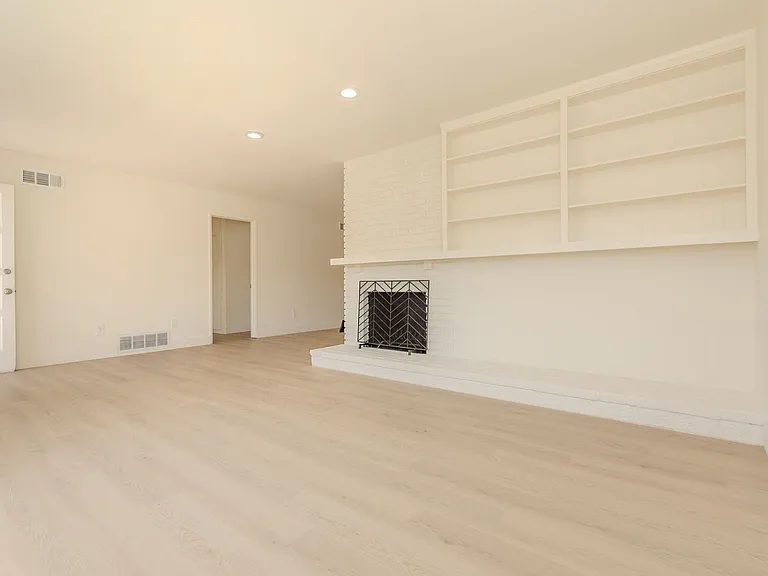 6180 Veemac Ave — Photo 4