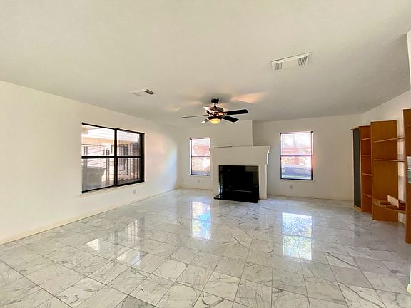 4th image of 9726 Mid Walk Dr