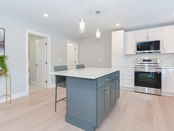 3rd image of 210 South St #2