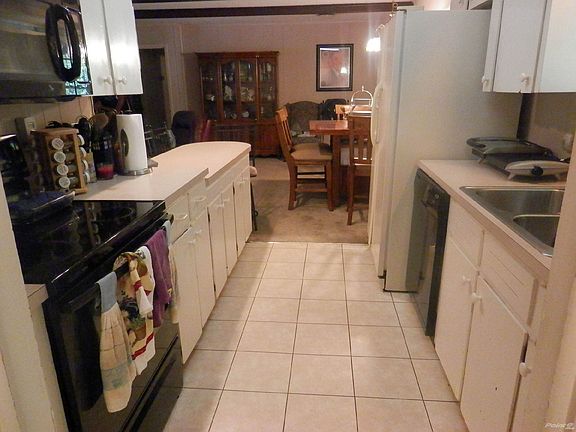 4th image of 2914 Longwood Dr
