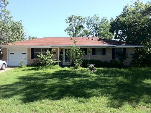 1st image of 3905 Glenn Oaks Dr