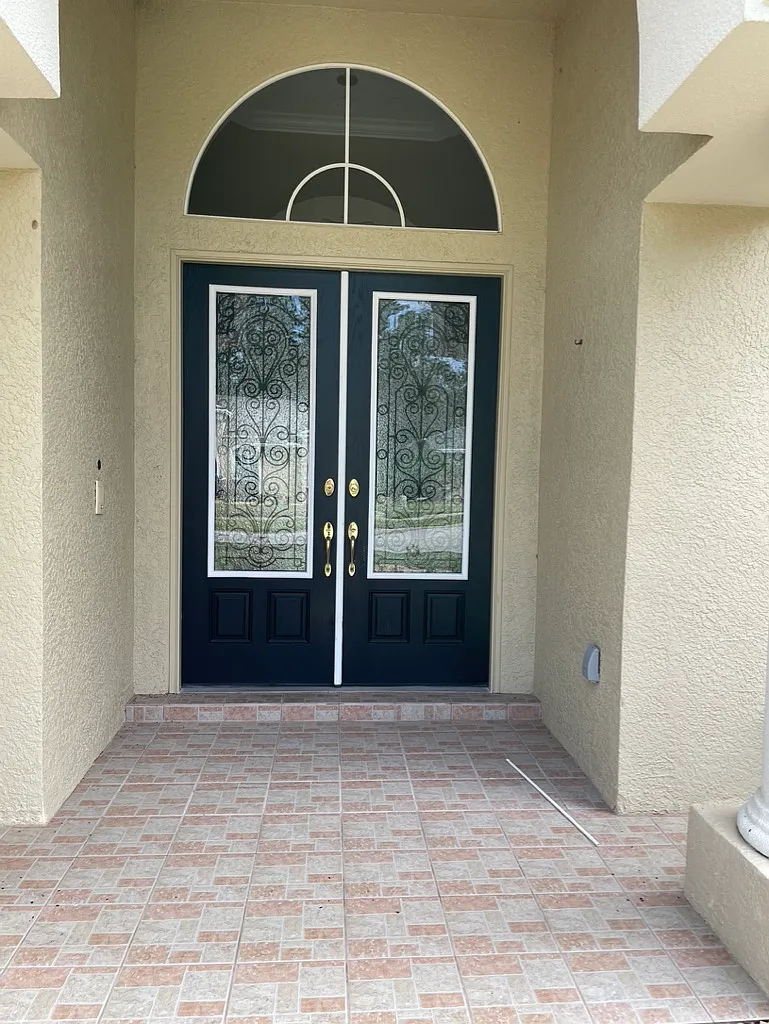 4 bed, 2600 sqft, $2,900 — Photo 2