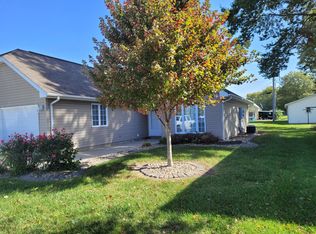 836 N Deneen St, Staunton, IL 62088
