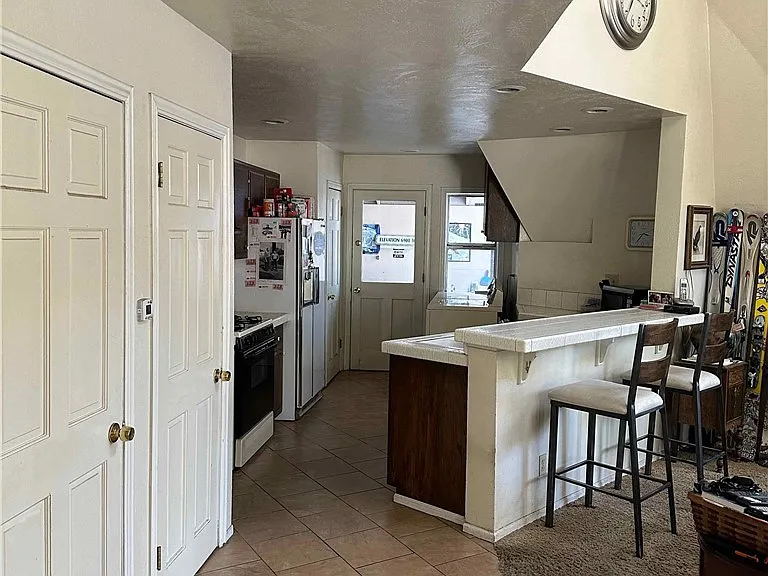600 Summit Blvd #A — Photo 17