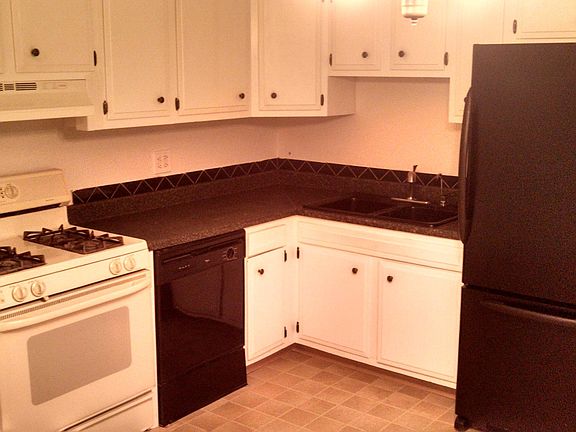 3rd image of 948 Cleveland Ave