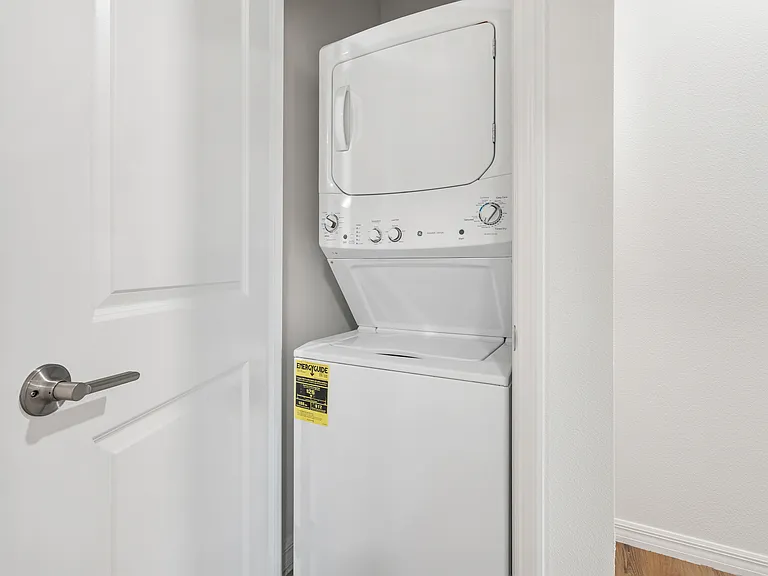 The Grove Apartment Homes — Photo 37