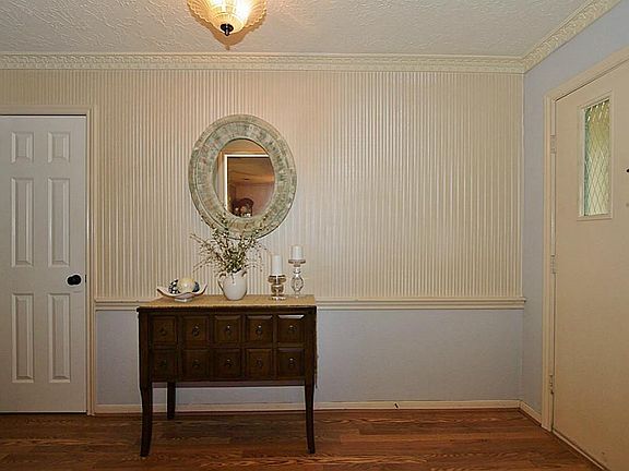 2nd image of 3014 Evergreen Glade Ct