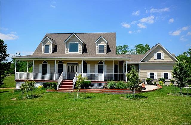 1st image of 14 Lauren Ct