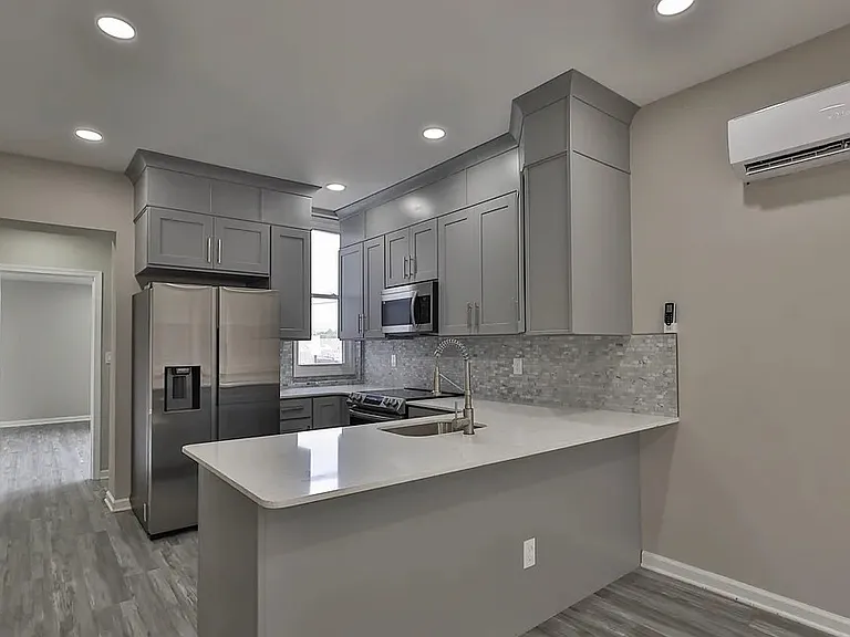 31 S 9th St #1F — Photo 2