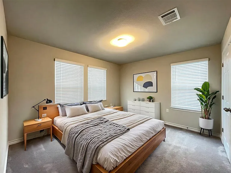1602 Jacey Way — Photo 14