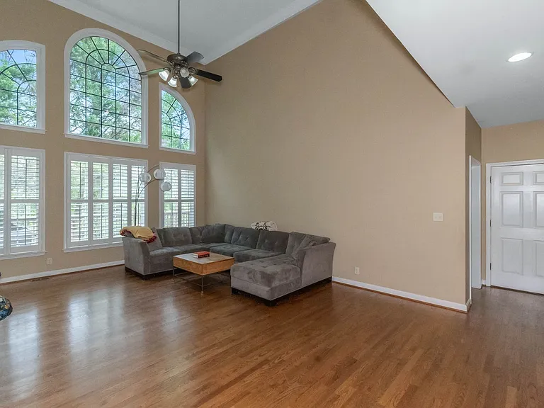 1450 Hillcrest Hts — Photo 34