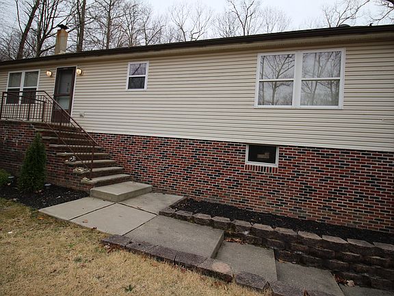 5th image of 8 Black Bear Dr